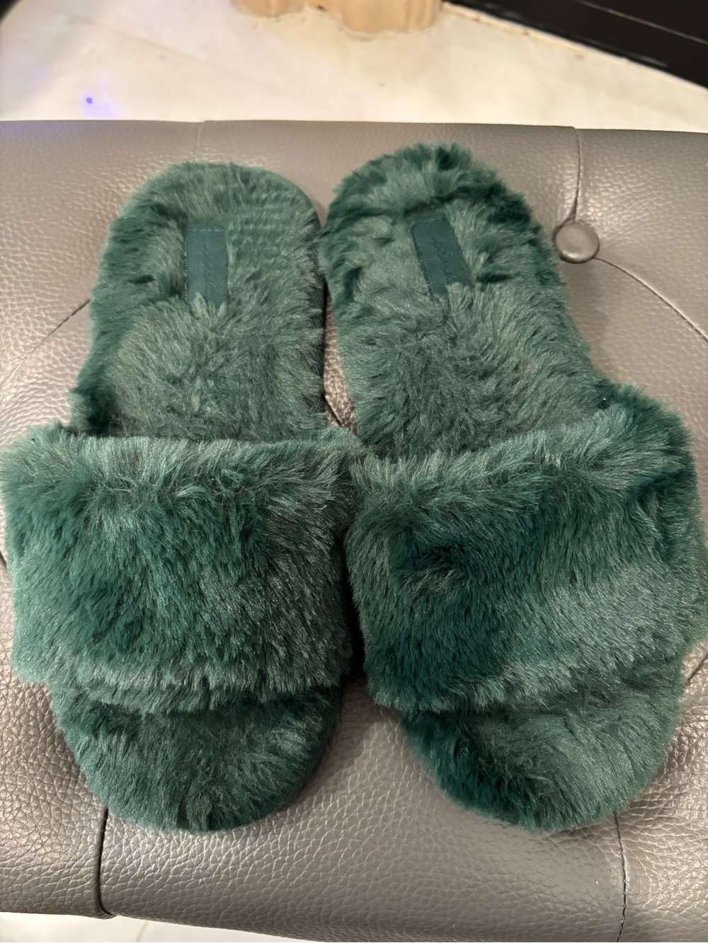 Victoria’s Secret Pink Plush Faux Fur Slide Slippers - Dark Green